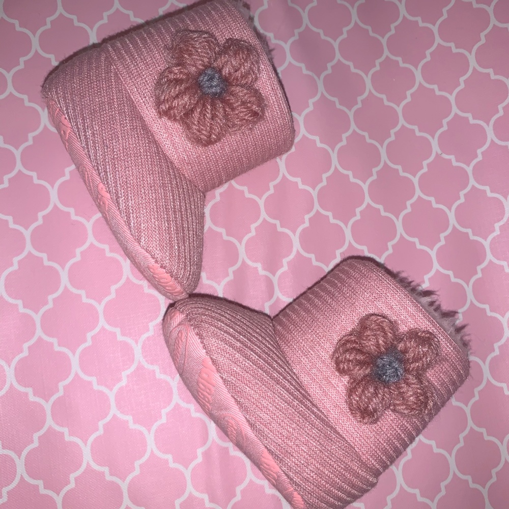 Woven baby boots
